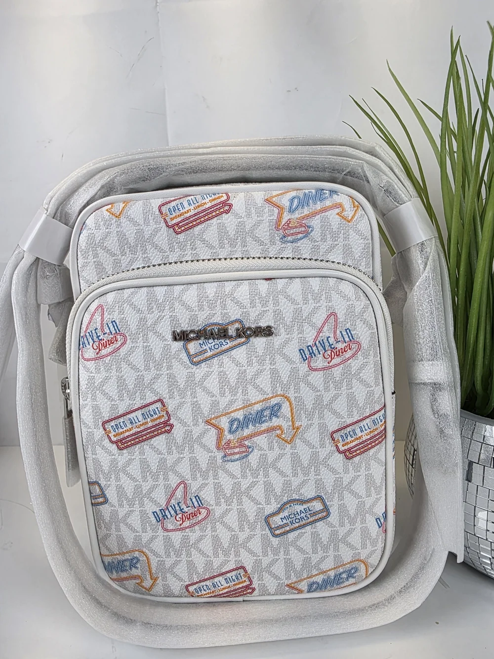 Michael Kors Jet Set Travel White Logo Crossbody Bag with Retro Medium Print NWT